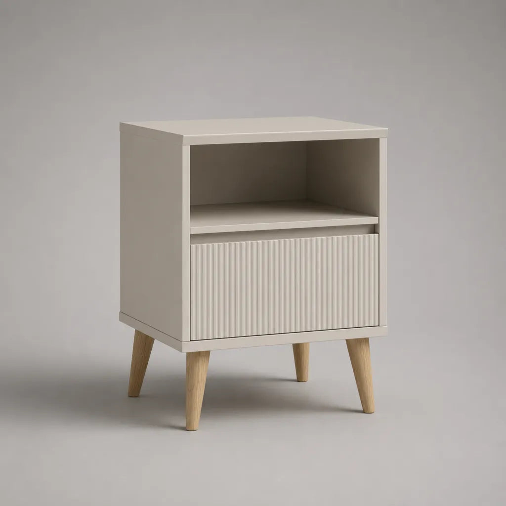 Comodino beige in MDF e legno con cassetto scanalato e nicchia aperta, 40 × 35 × 60 cm